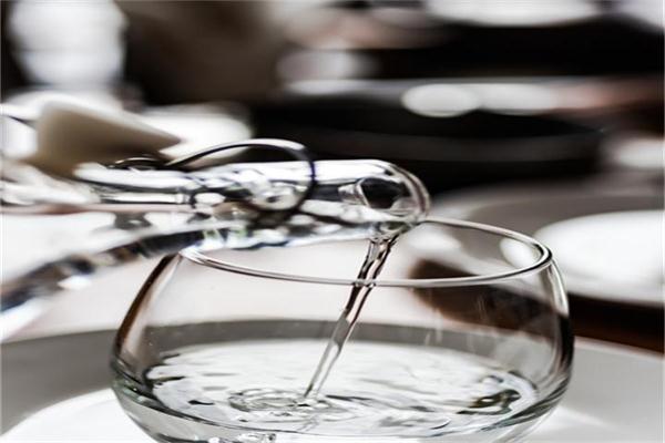 A new type of yeast polysaccharide with antibacterial function in alcohol fermentation